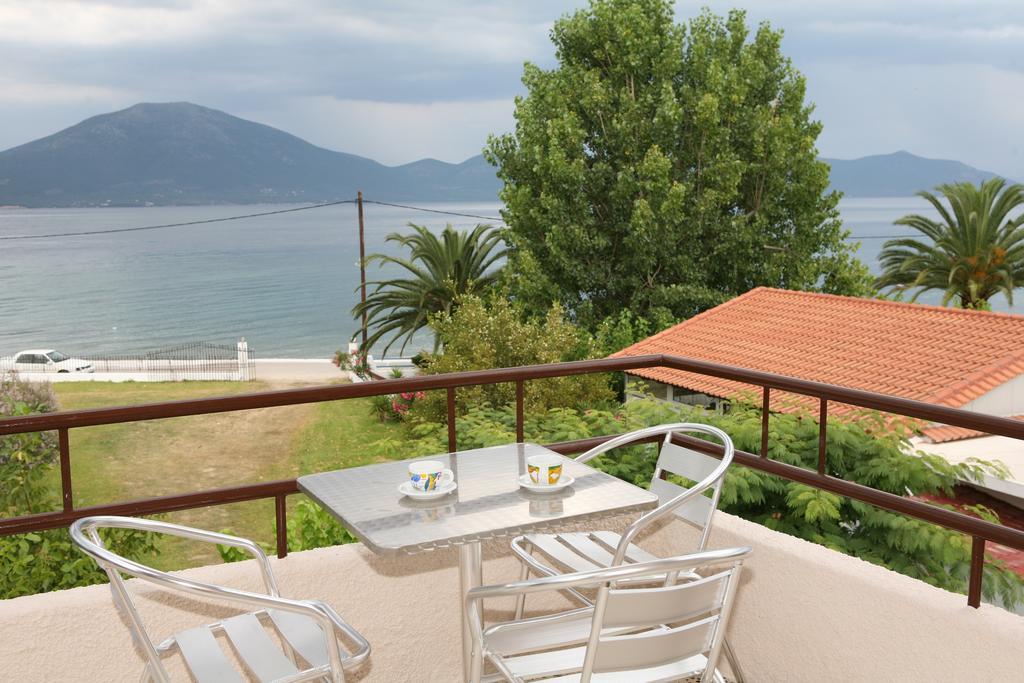 Apartments Skardoutsou Agiokampos  Dış mekan fotoğraf